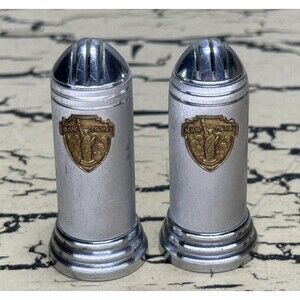 VTG New York Metal Salt & Pepper Shakers Set Statue of Liberty Emblem Souvenir